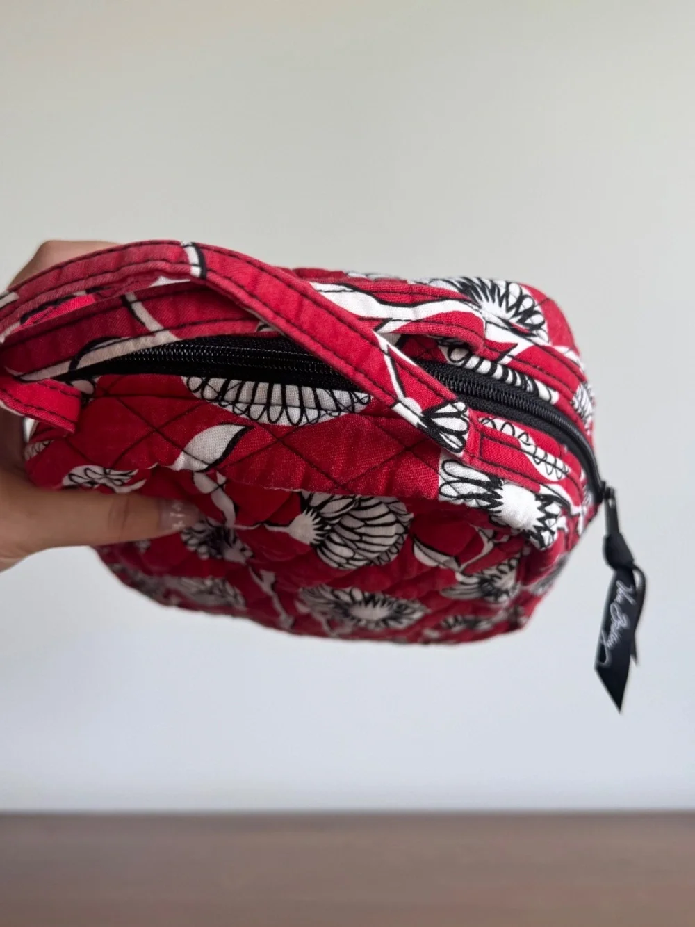 Vera Bradley Deco Daisy Summer 2011 Insulated Zip Up Lunch Bag Red Black White